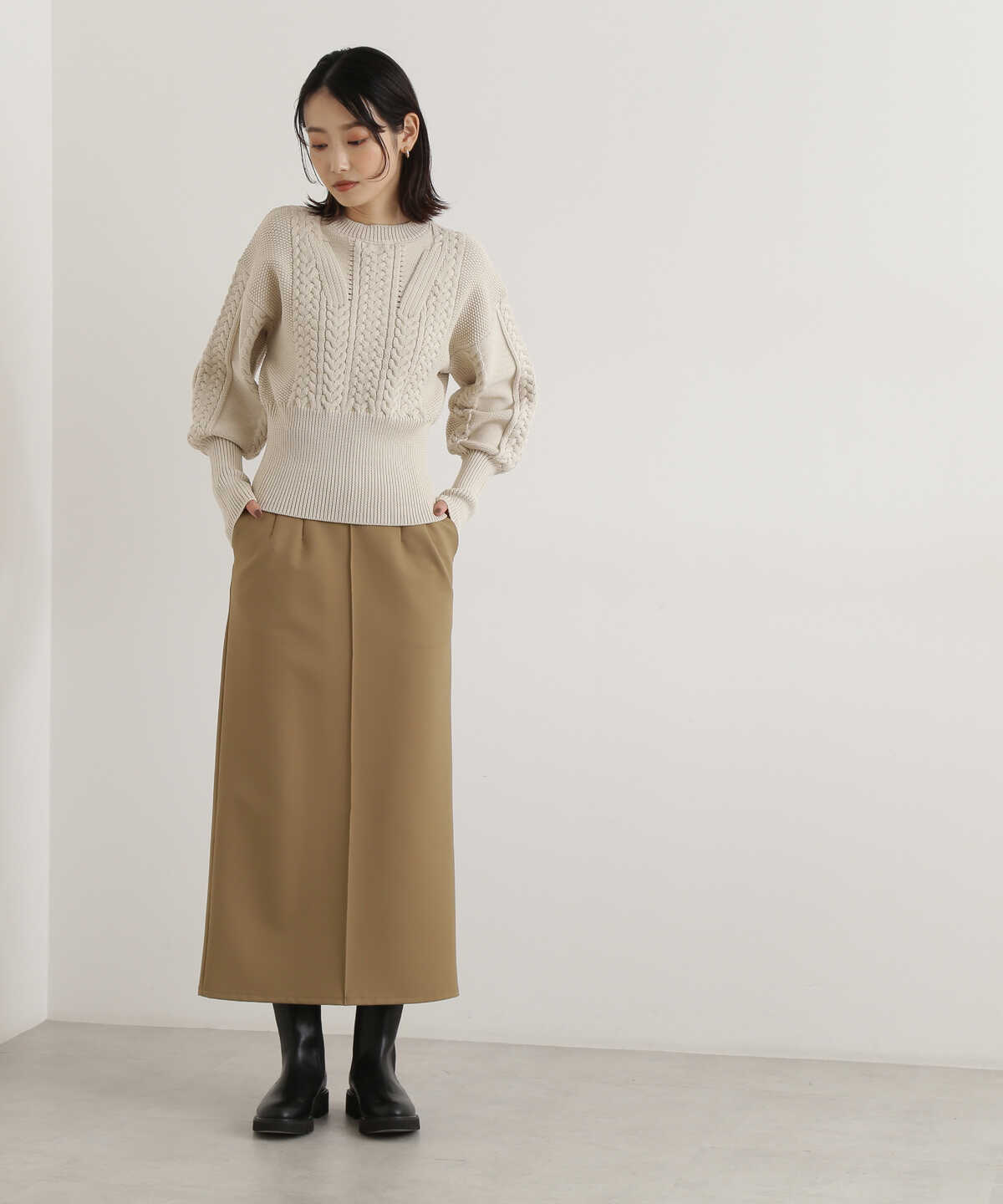 センターコバロングタイトスカート | ボトムス | サンエービーディーオンラインストア - SANEI bd ONLINE STORE センターコバロングタイトスカート | ボトムス | サンエービーディーオンラインストア - SANEI bd ONLINE STORE