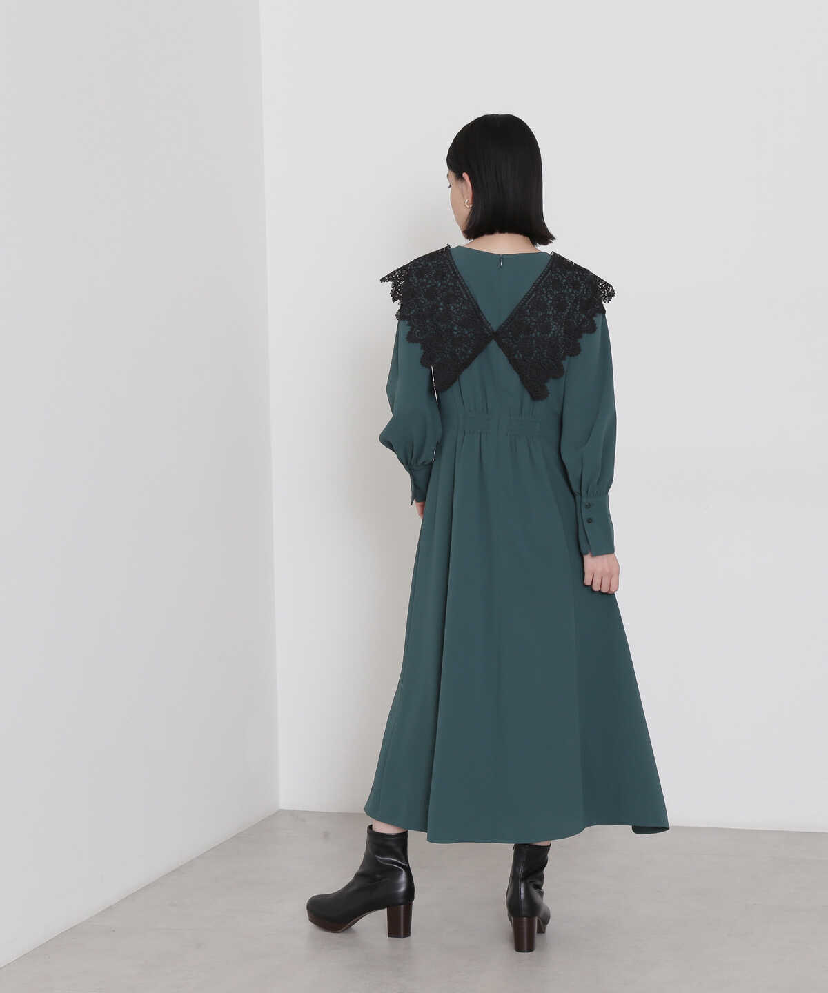 レース襟付きワンピース | ワンピース | サンエービーディーオンラインストア - SANEI bd ONLINE STORE レース襟付きワンピース | ワンピース | サンエービーディーオンラインストア - SANEI bd ONLINE STORE