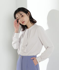 ラッフルボウタイブラウス