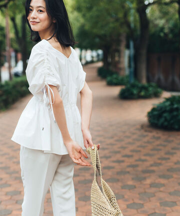 【Oggi5月号掲載】ドロストボリュームブラウス