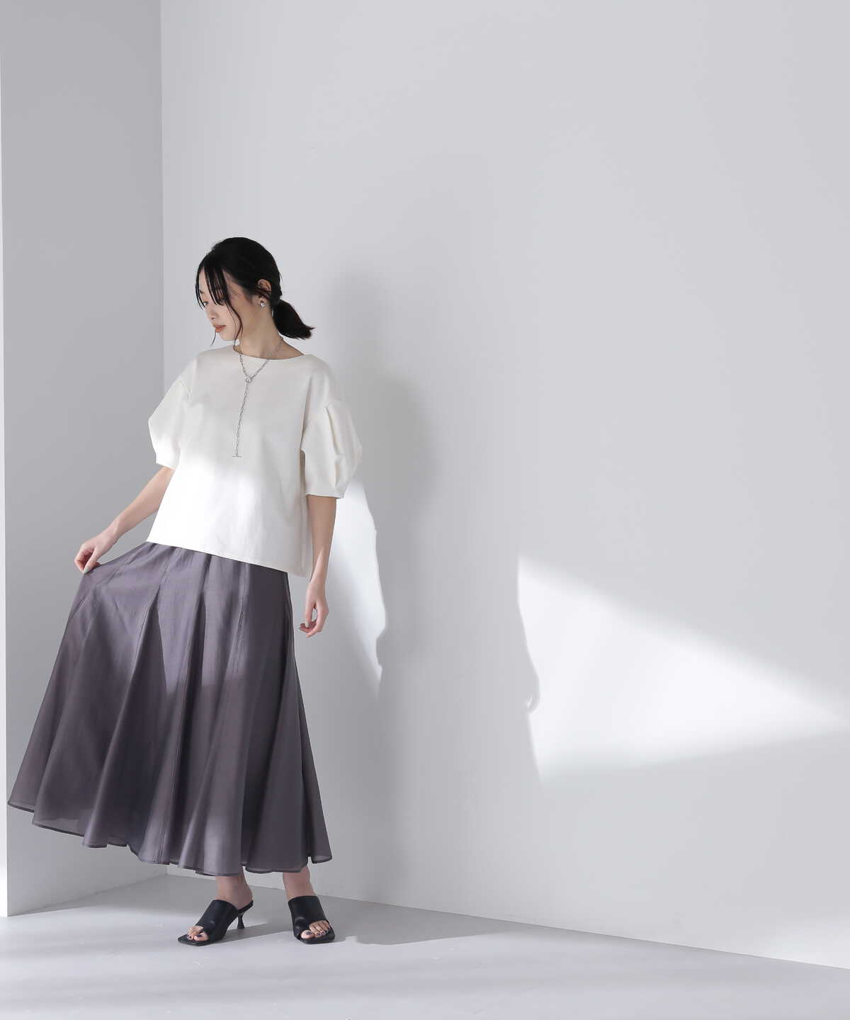 シャイニーシアーボイルスカート