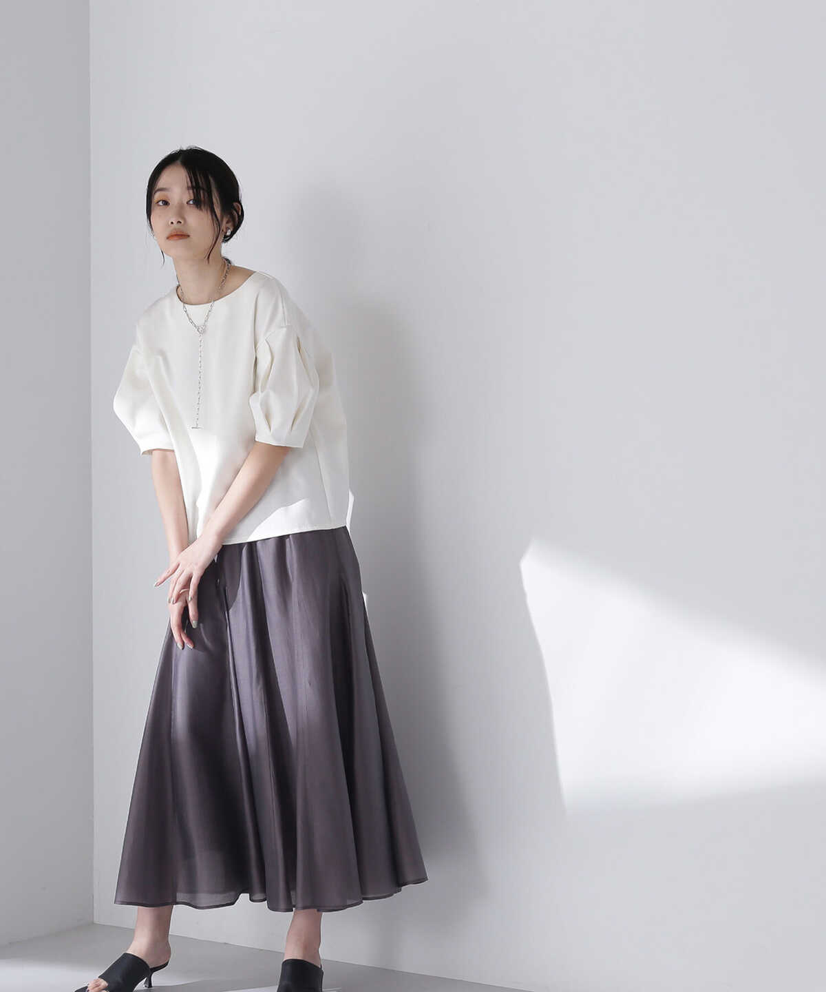 シャイニーシアーボイルスカート