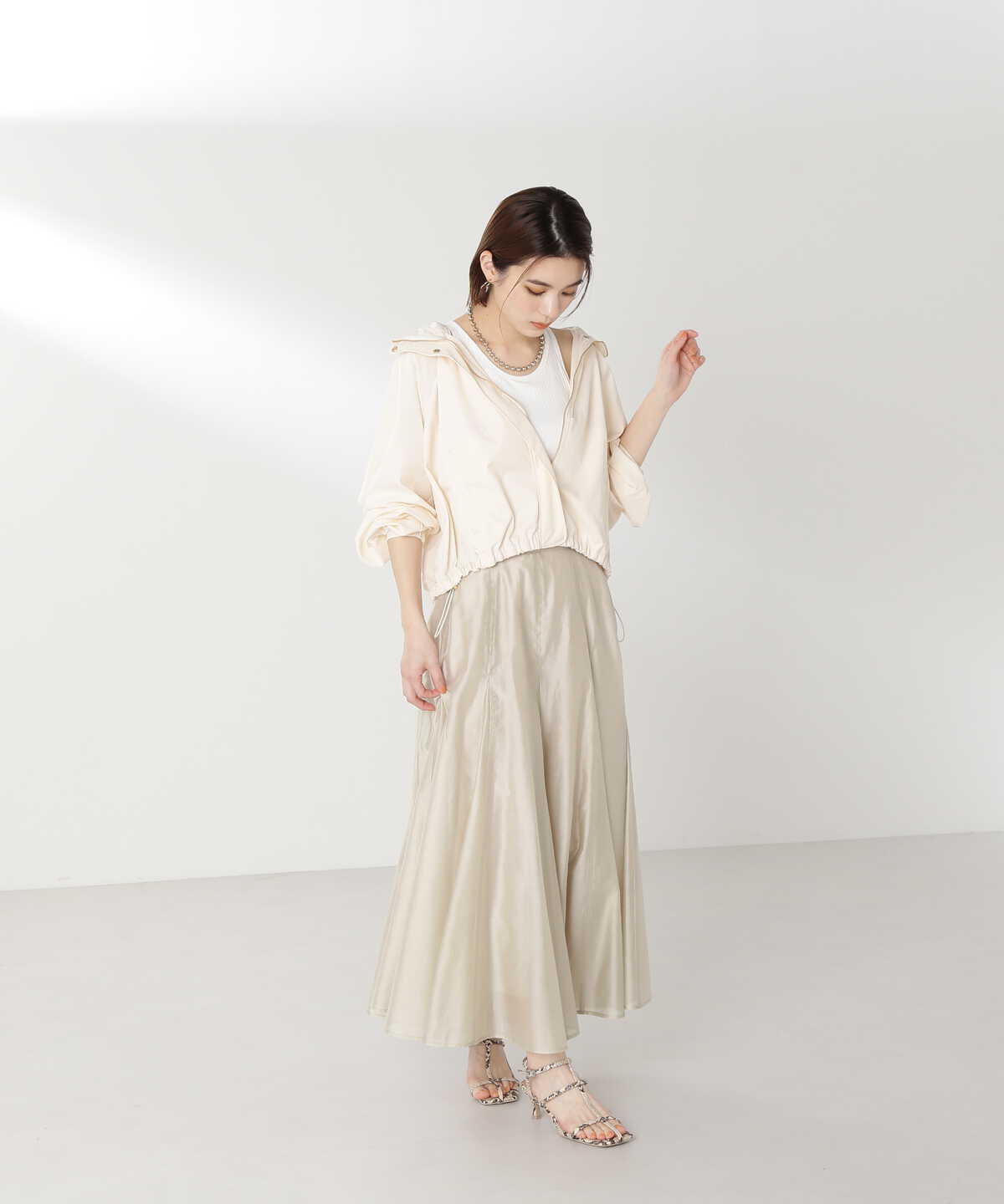 シャイニーシアーボイルスカート