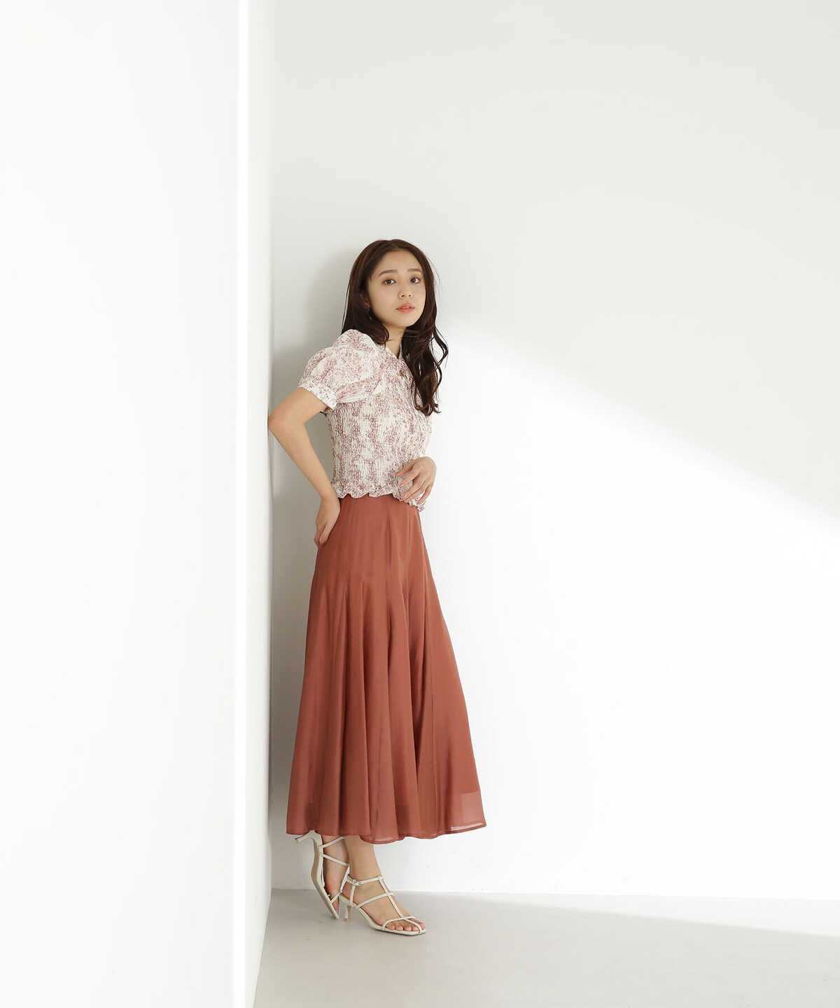 シャイニーシアーボイルスカート