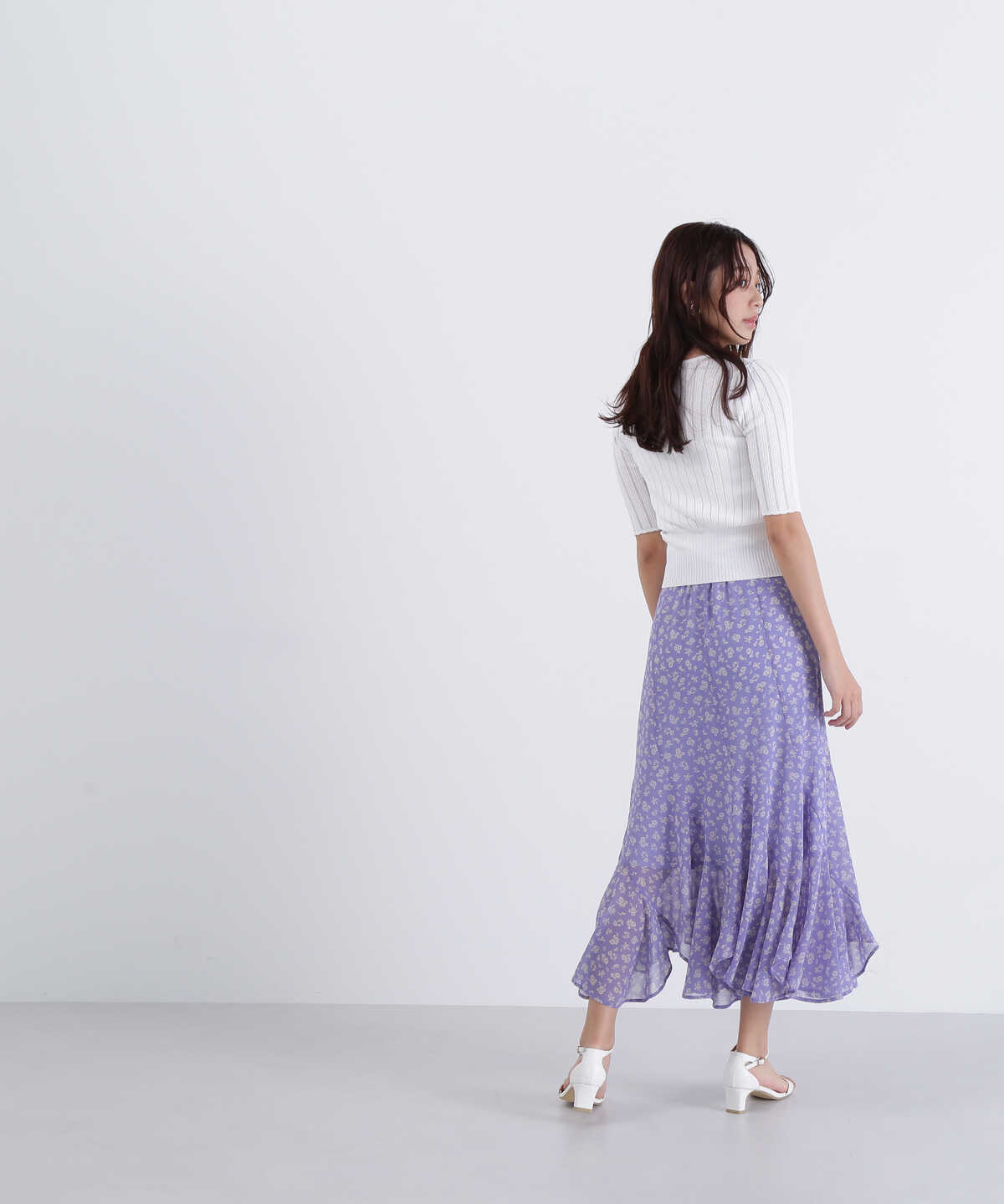 エスカルゴ花柄シフォンスカート