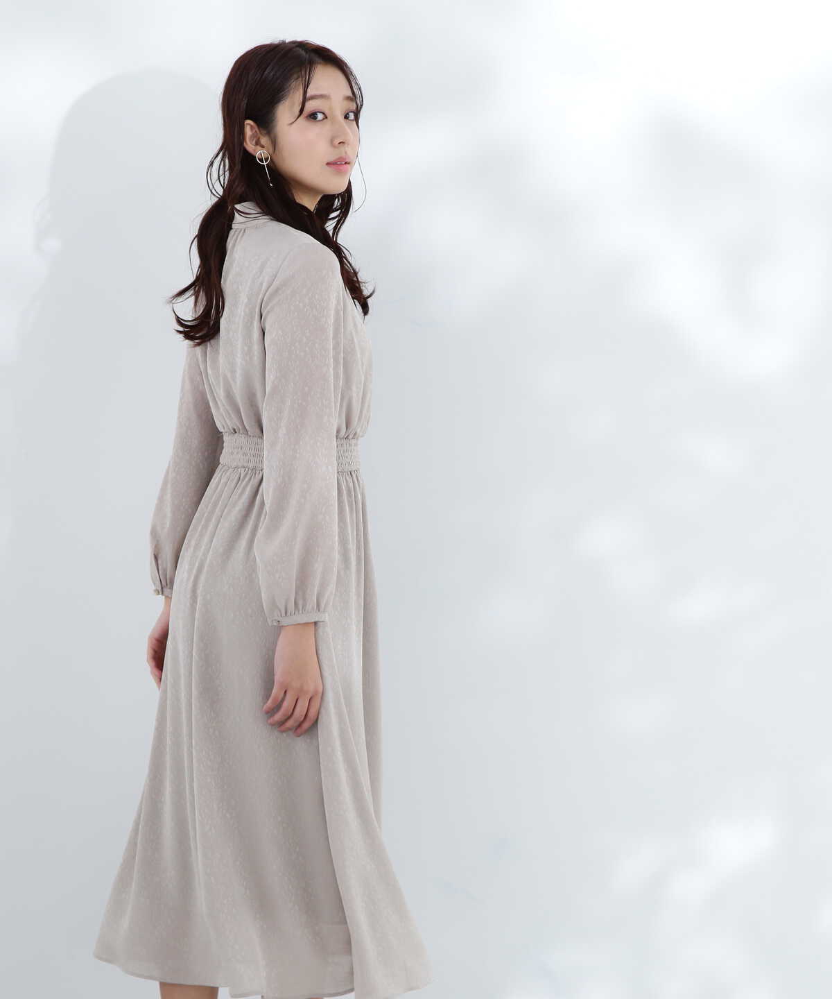 【bdONLINE限定色：ブルーラベンダー】ジャガードシャーリングワンピース