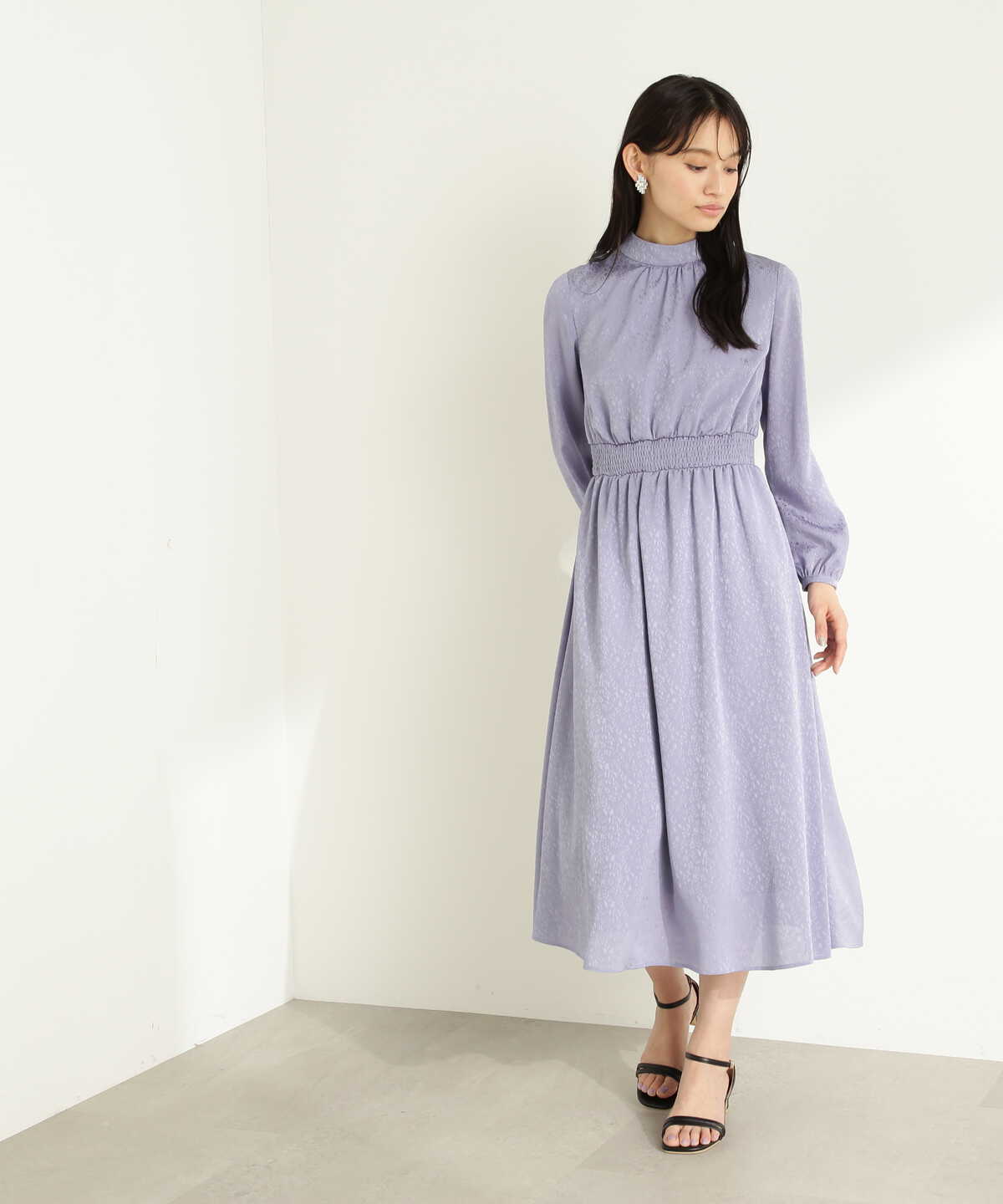【bdONLINE限定色：ブルーラベンダー】ジャガードシャーリングワンピース