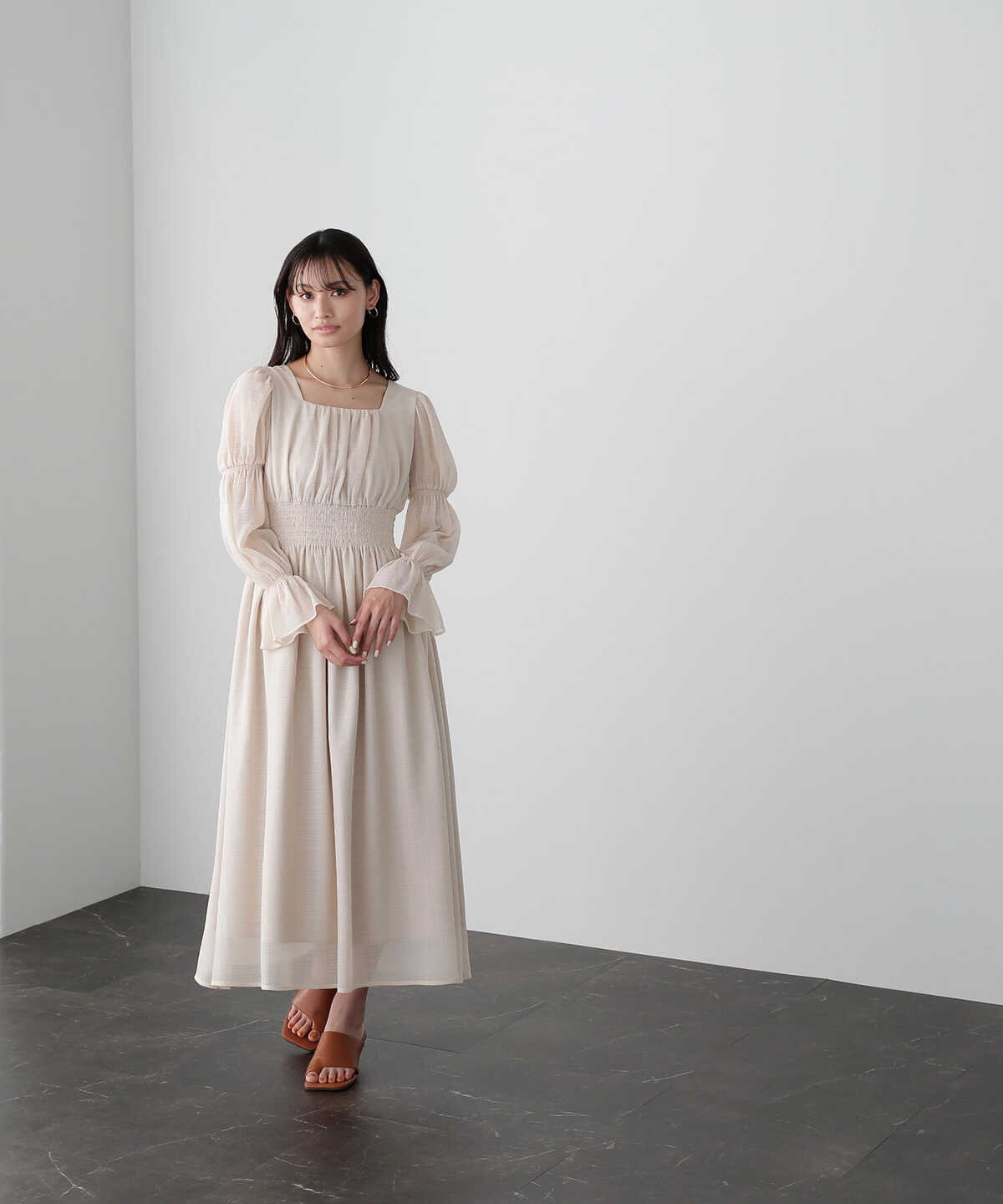 【京都ポルタ店・bdONLINE限定色：ピンク】スクエアネックシャーリングワンピース