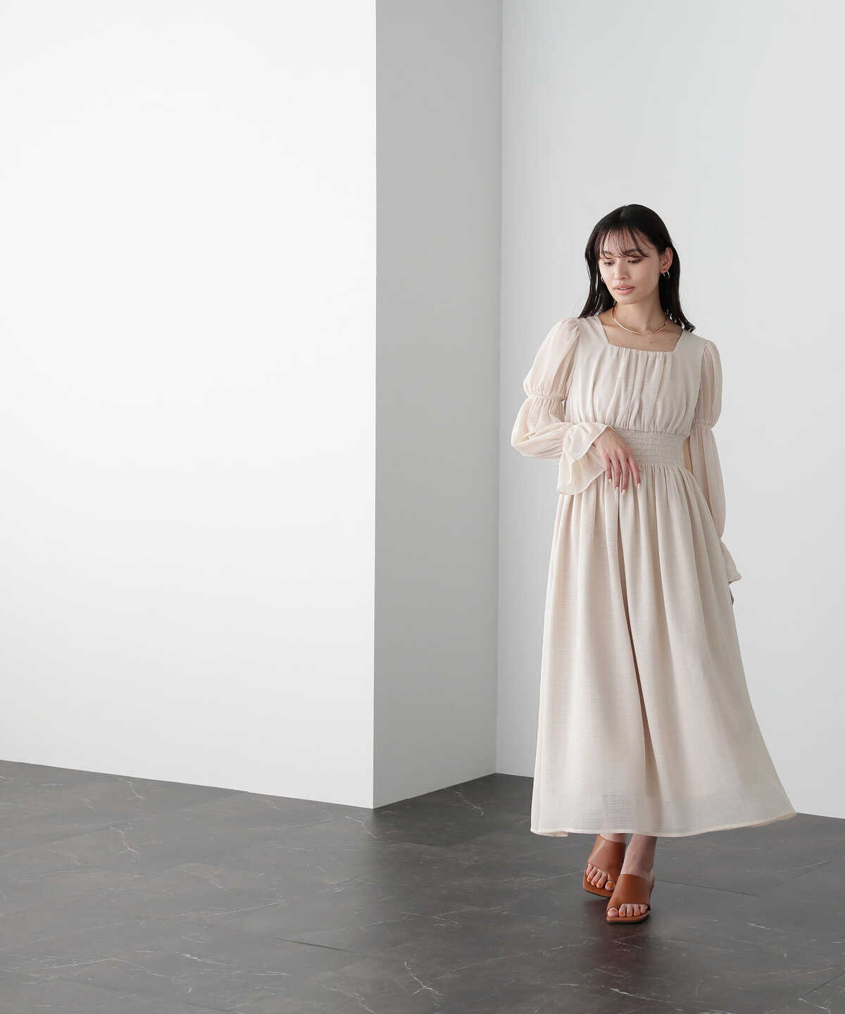 【京都ポルタ店・bdONLINE限定色：ピンク】スクエアネックシャーリングワンピース
