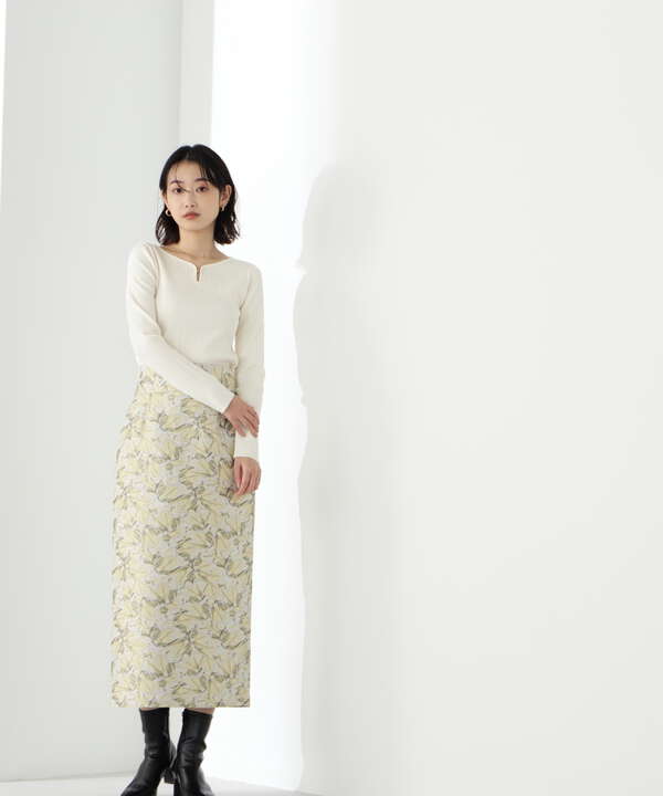 メタルポイントキーネックニット
