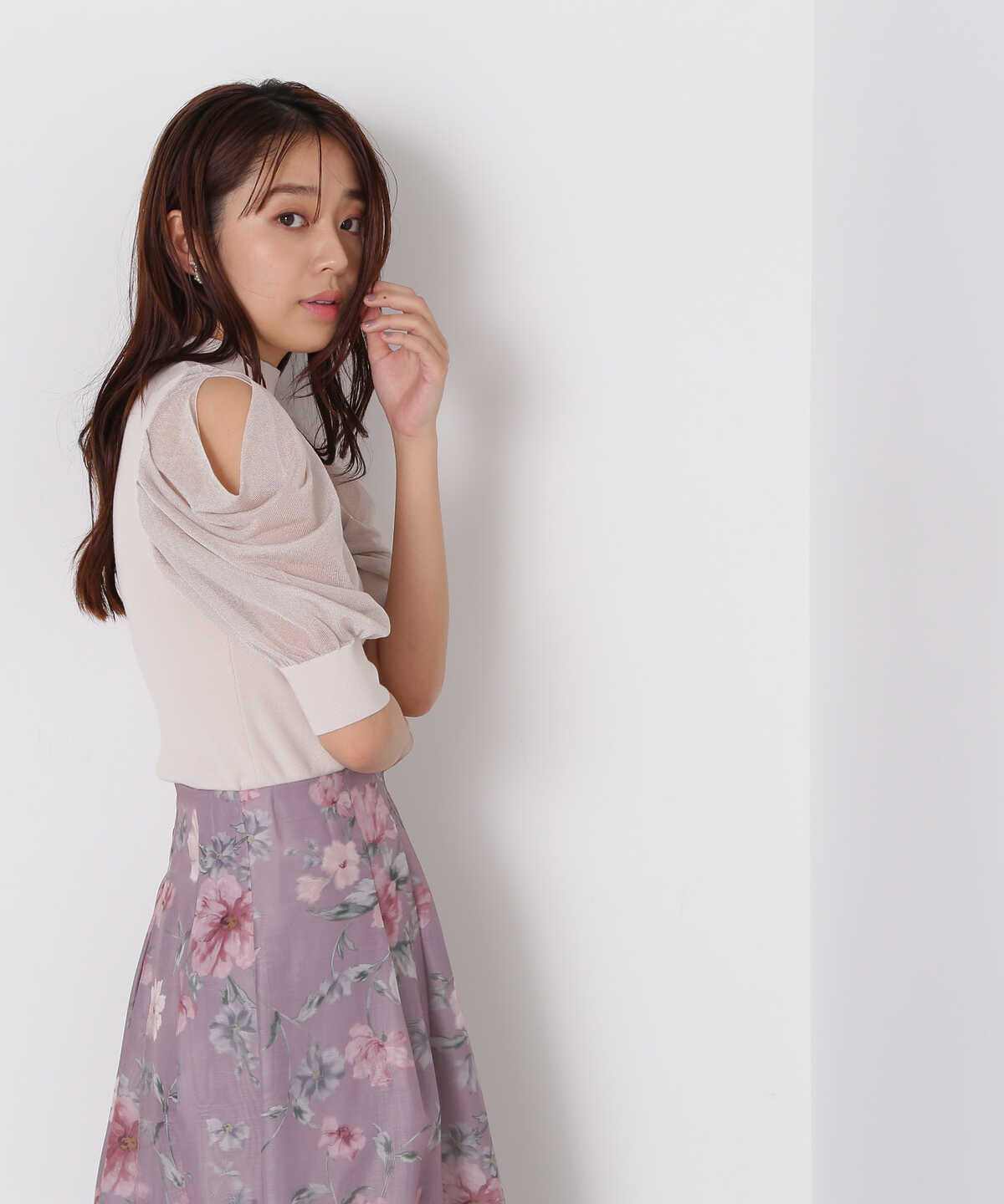 【美人百花6月号掲載】ドレープスリーブスリットニット