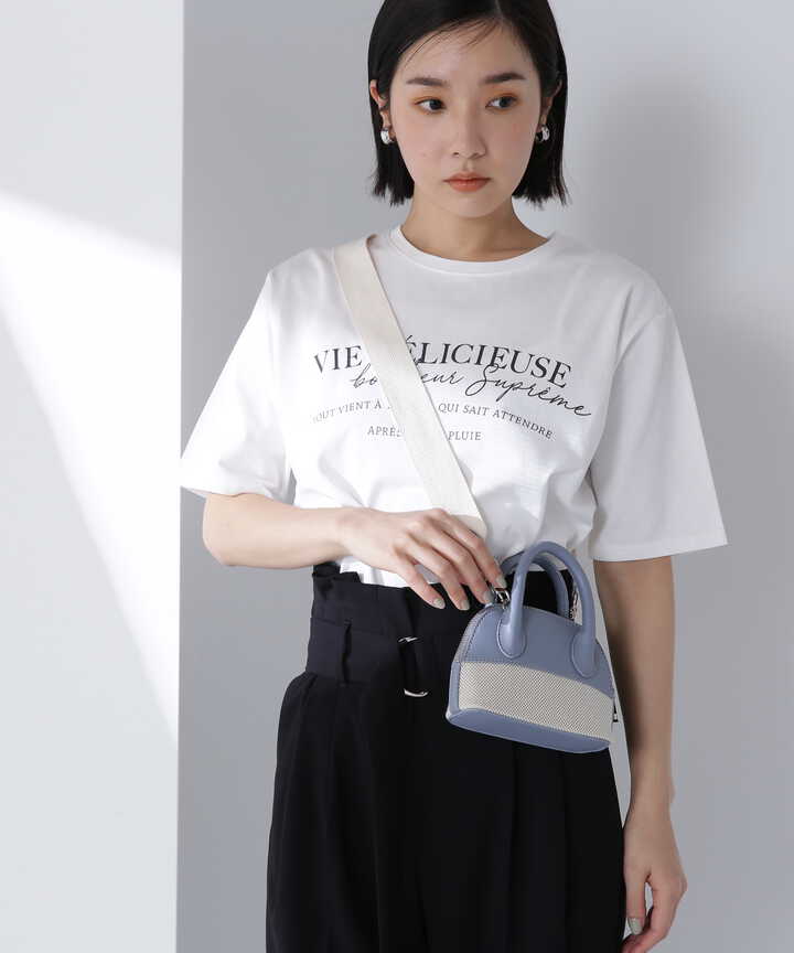 ブルー