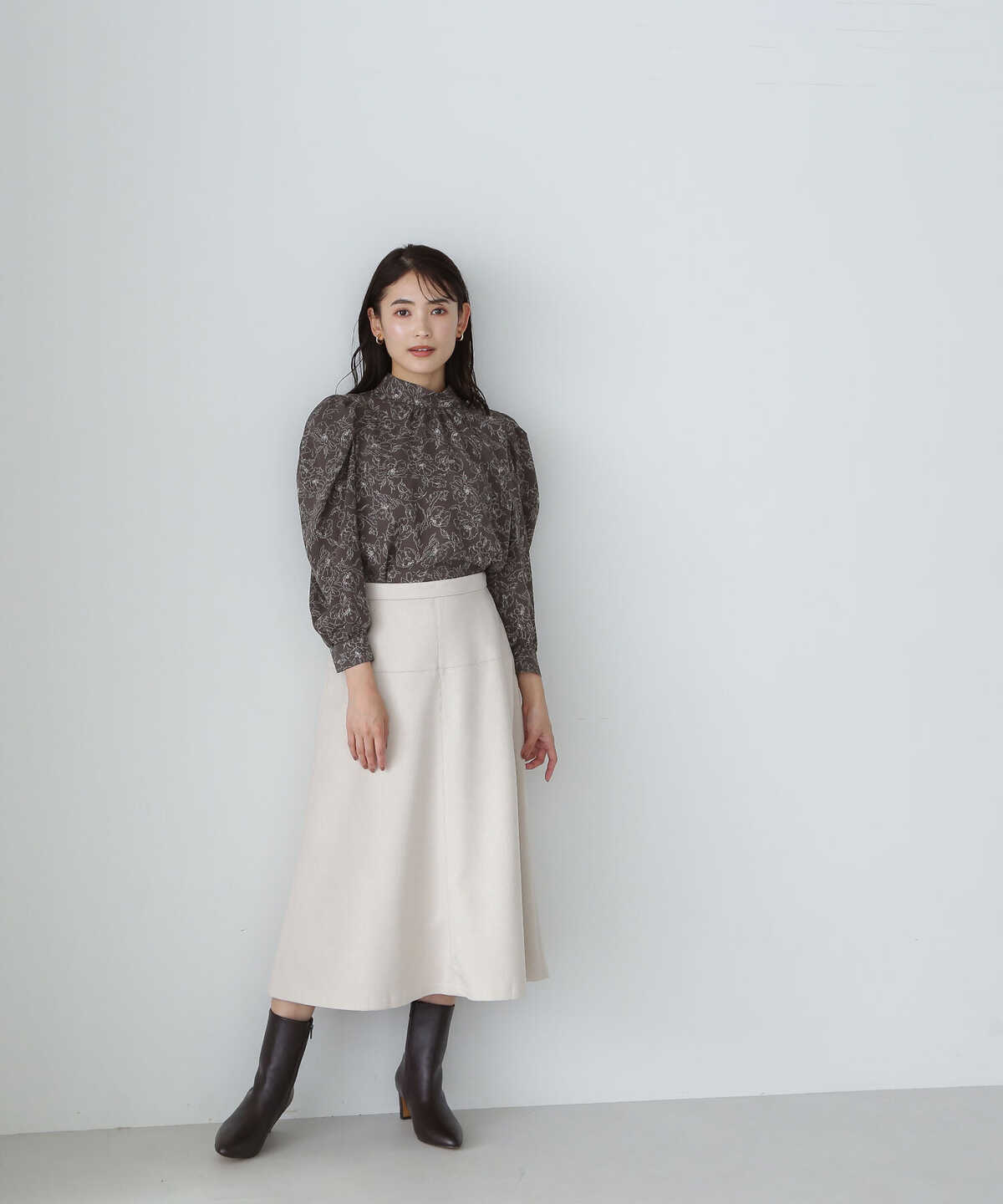 【美人百花10月号掲載】ラインフラワープリントブラウス