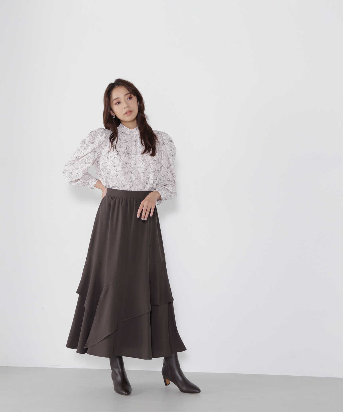 【美人百花10月号掲載】ラインフラワープリントブラウス