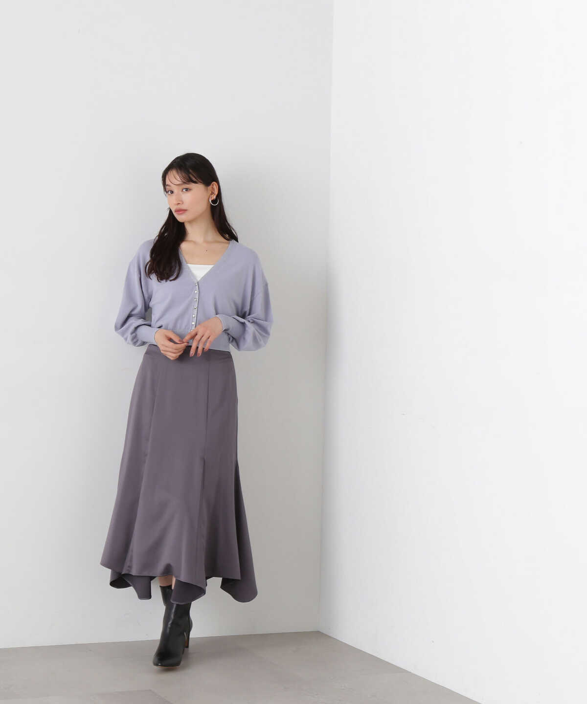 イレヘムサテンスカート
