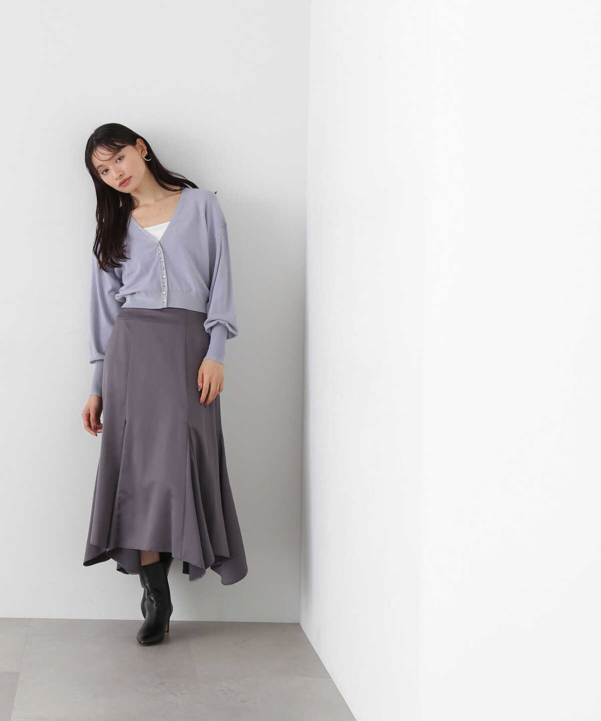 イレヘムサテンスカート