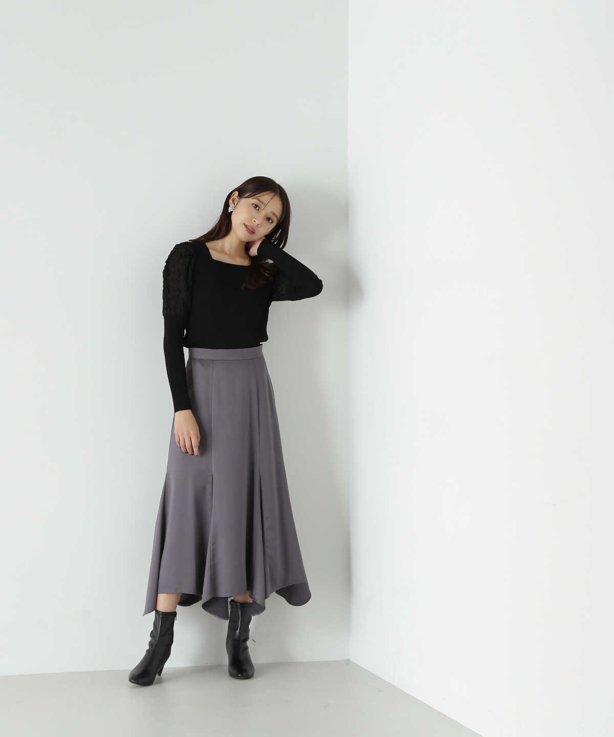 イレヘムサテンスカート