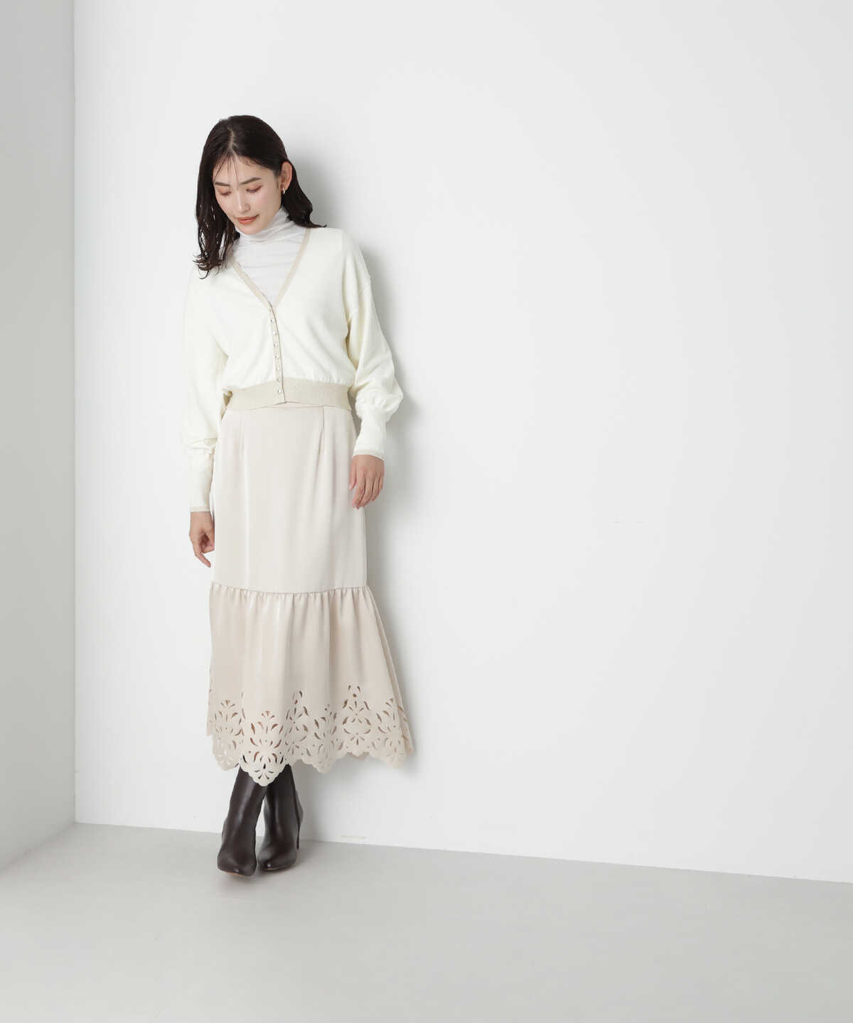 カットワークヘムマーメイドスカート