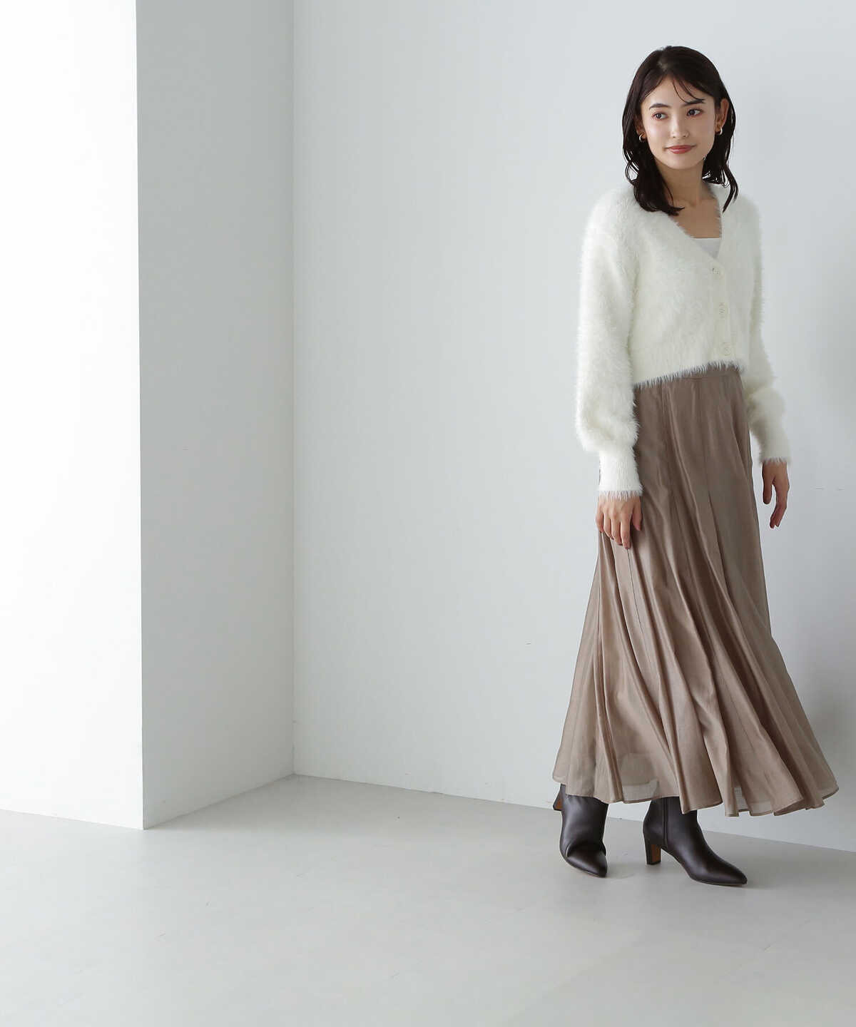 【美人百花10月号掲載】シャイニーシアーボイルスカート