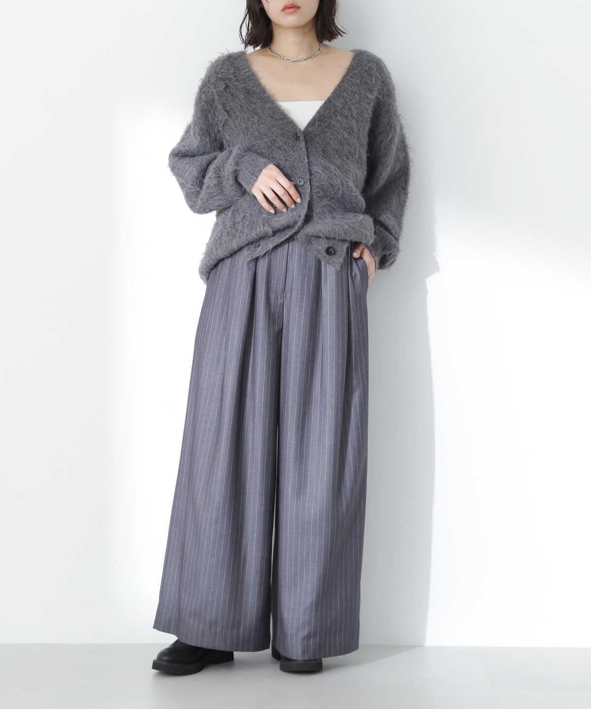 ワイドフレアパンツ