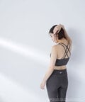 Reebok バッククロスブラトップ