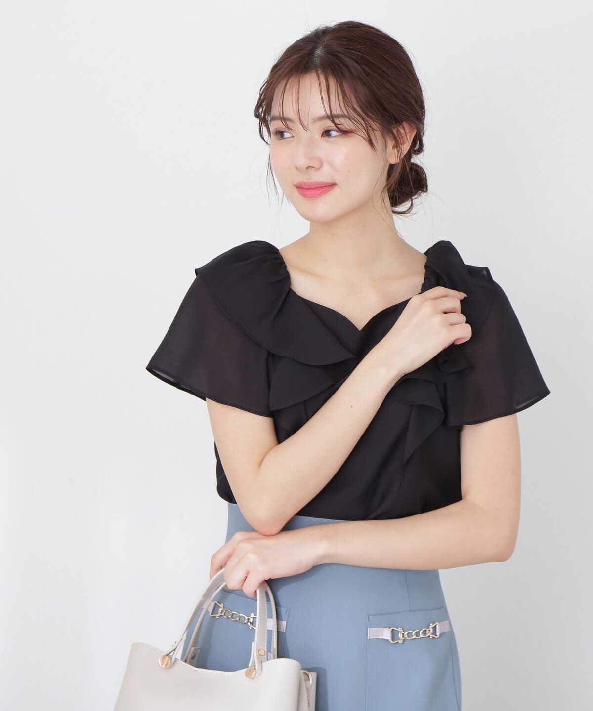 【美人百花6月号掲載 休井美郷さん着用商品】【鈴木愛理さん着用商品】バックリボンラッフルブラウス WEB限定：ライトブルー