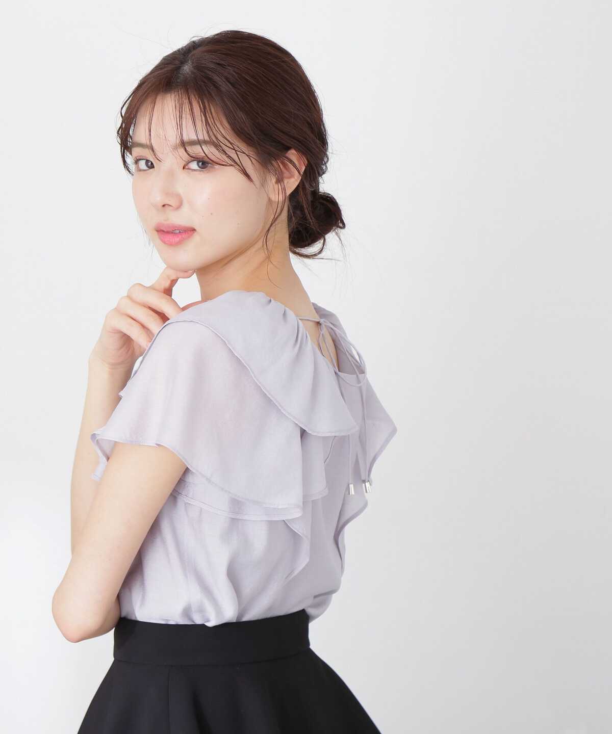 【美人百花6月号掲載 休井美郷さん着用商品】【鈴木愛理さん着用商品】バックリボンラッフルブラウス WEB限定：ライトブルー