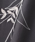 【鈴木愛理さん着用】フラワーエンブロイダリーマーメイドスカート WEB限定カラー：グレー