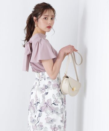 【美人百花6月号掲載 休井美郷さん着用商品】前後2Ｗayボウタイフレアーニット