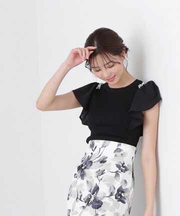 【美人百花6月号掲載 休井美郷さん着用商品】ショルダービジューフリルニット WEB限定：ブラック×ホワイト