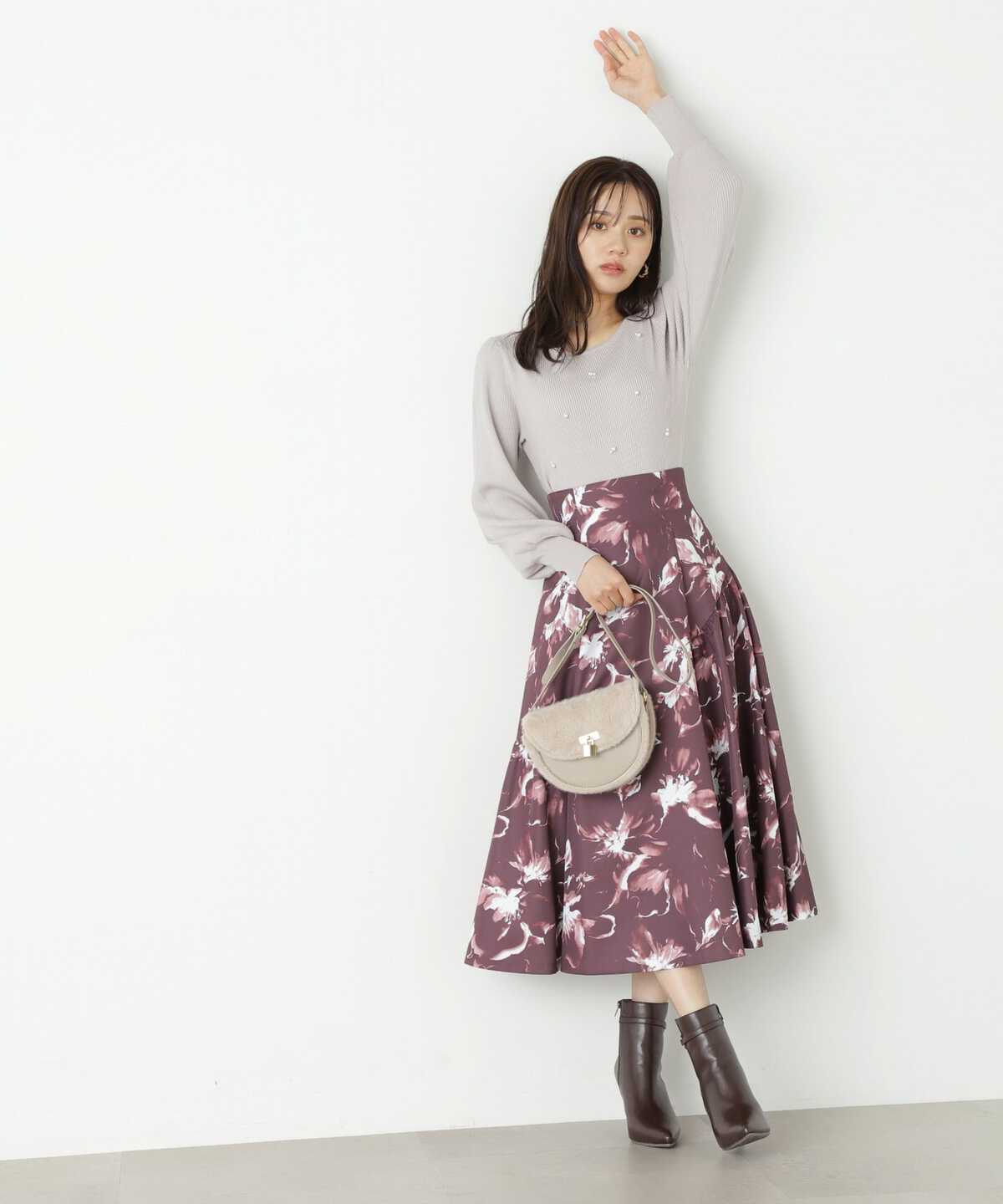 【美人百花10月号掲載 石崎日梨さん着用商品】ぼかしフラワースカート