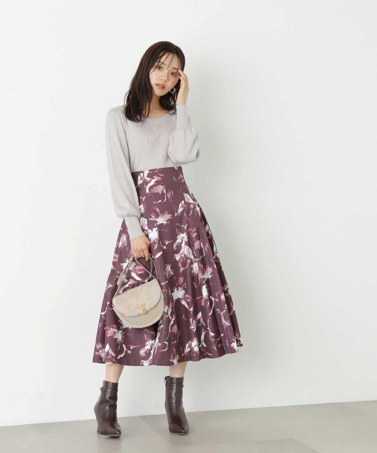 【美人百花10月号掲載 石崎日梨さん着用商品】ぼかしフラワースカート
