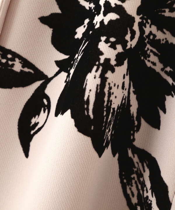 泉里香さん着用 美人百花11月号 掲載商品 フロッキーフラワープリントワンピース Jill By Jillstuart サンエービーディーオンラインストア Sanei Online Store