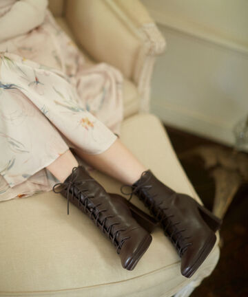 レースアップブーティ