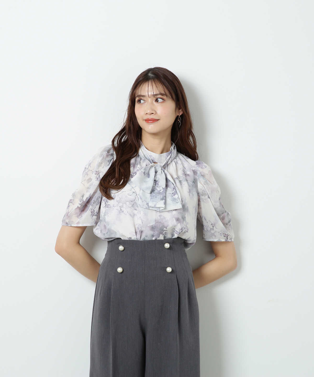 シマーフラワープリントブラウス | JILL by JILL STUART | サンエー 