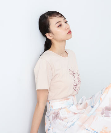フラワーモチーフTシャツ