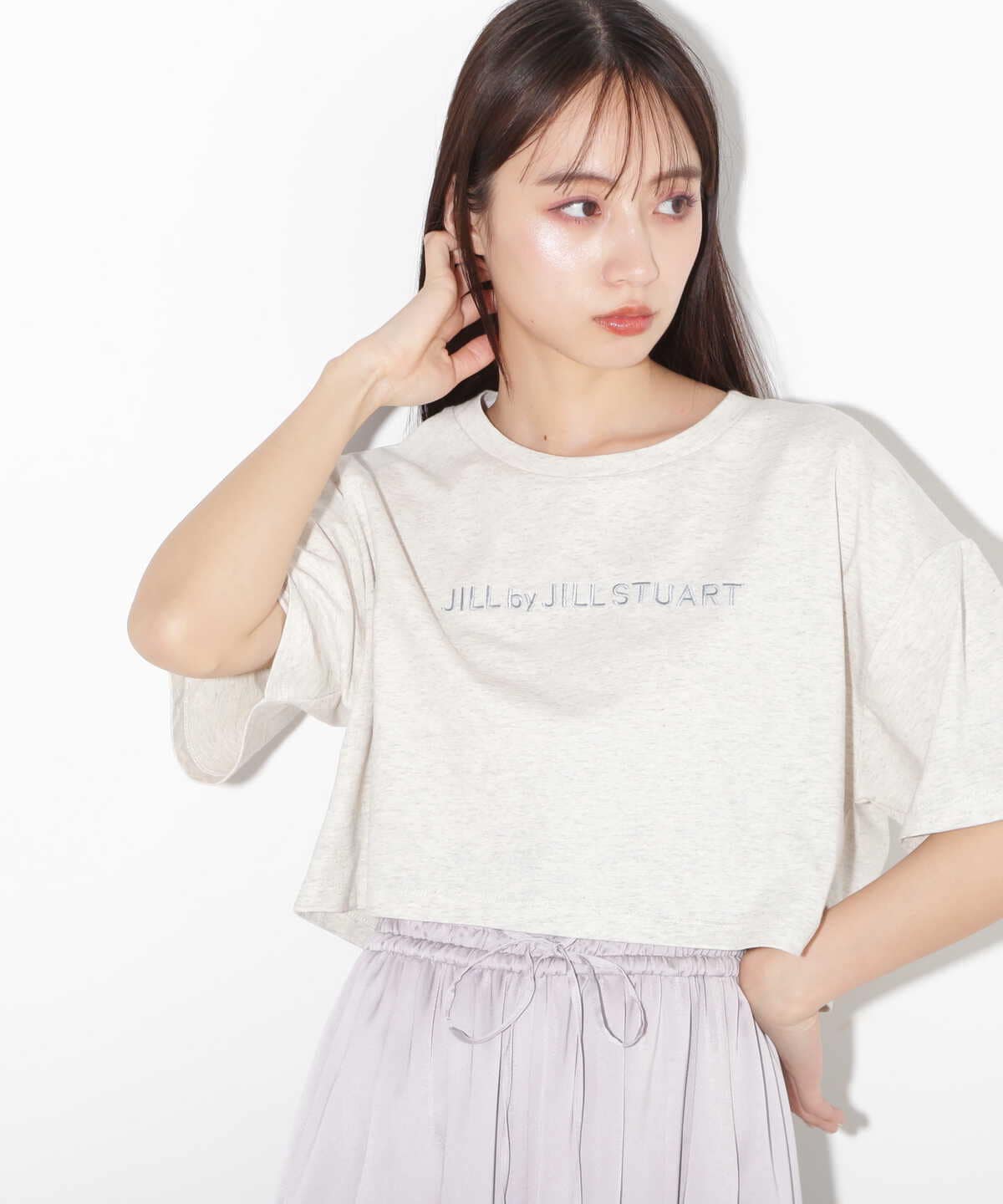 ショートボリュームロゴTシャツ | JILL by JILL STUART | サンエービー