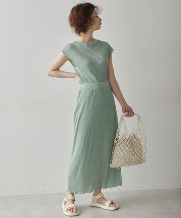 プリーツカットソープルオーバー&times;スカートセットアップ