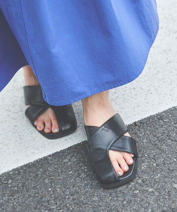 アッパークロスカバーサンダル