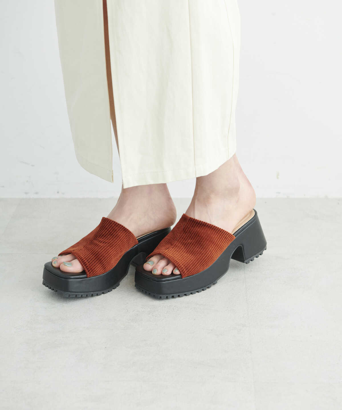 65%OFF【送料無料】 希少TOPSHOP 厚底 オープントゥ ヒール サンダル