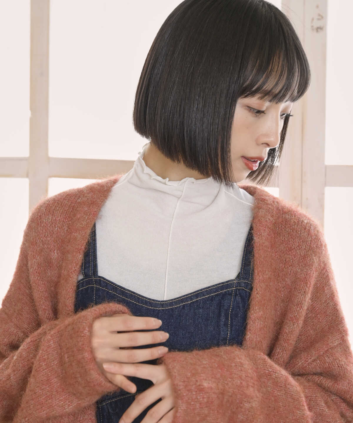 ハイネックセンターシームカットソー