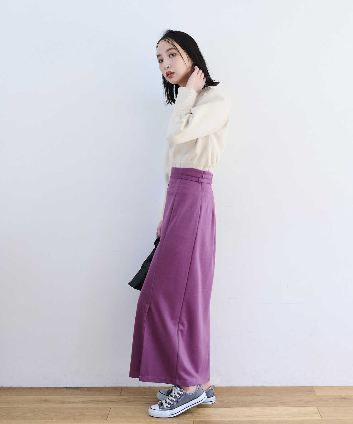 ウエストシェイプパフスリーブニット