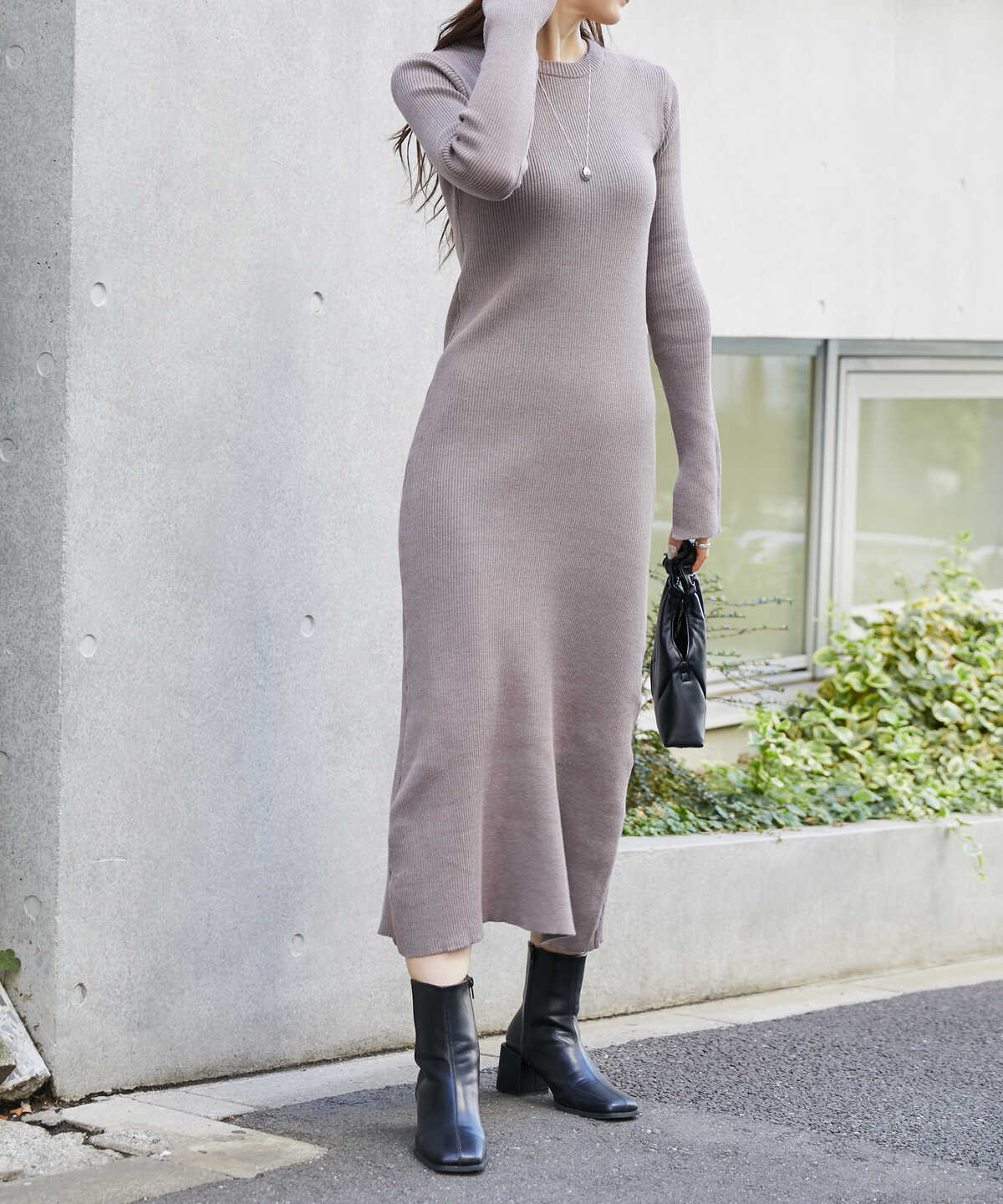 リブニットロングワンピース
