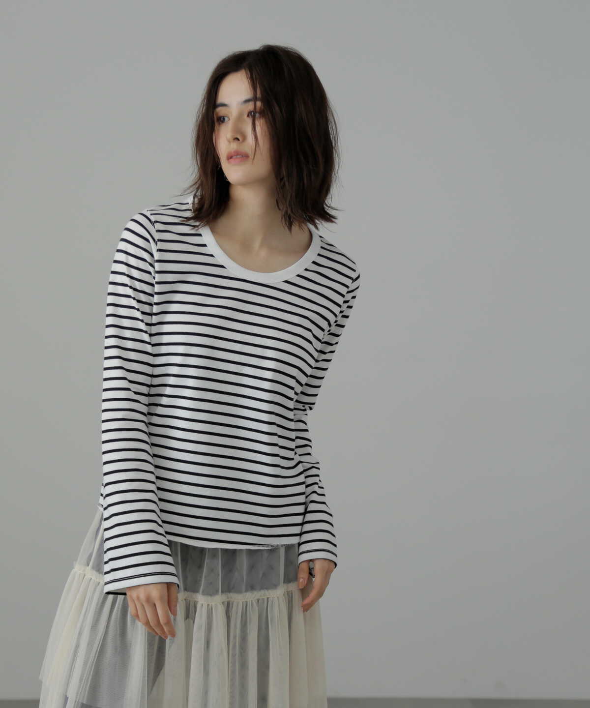フレアスリーブ袖スリットボーダーTシャツ