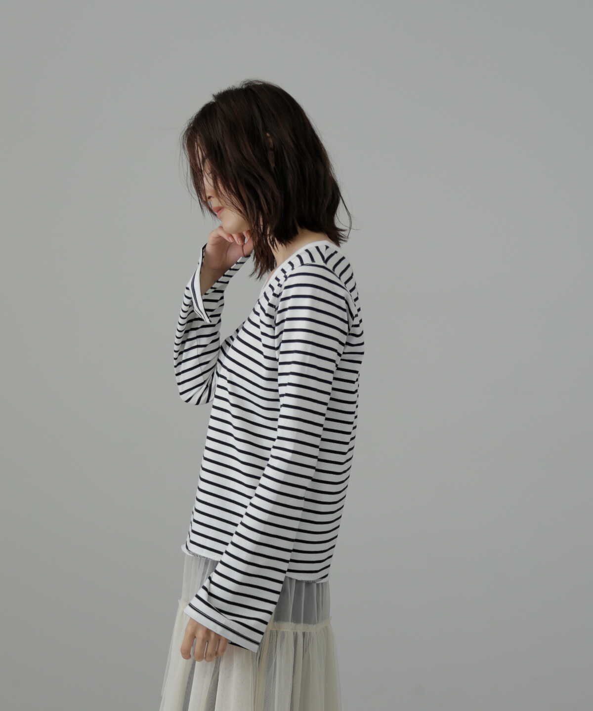 フレアスリーブ袖スリットボーダーTシャツ