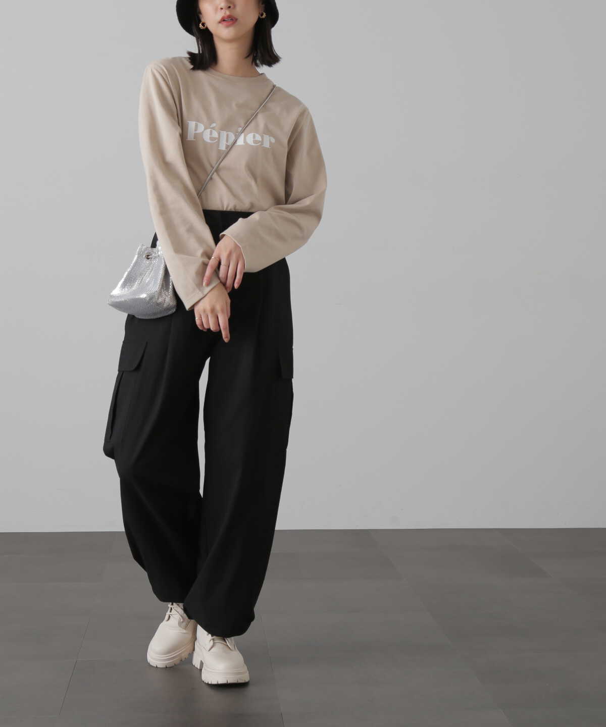 ロゴロングTシャツ