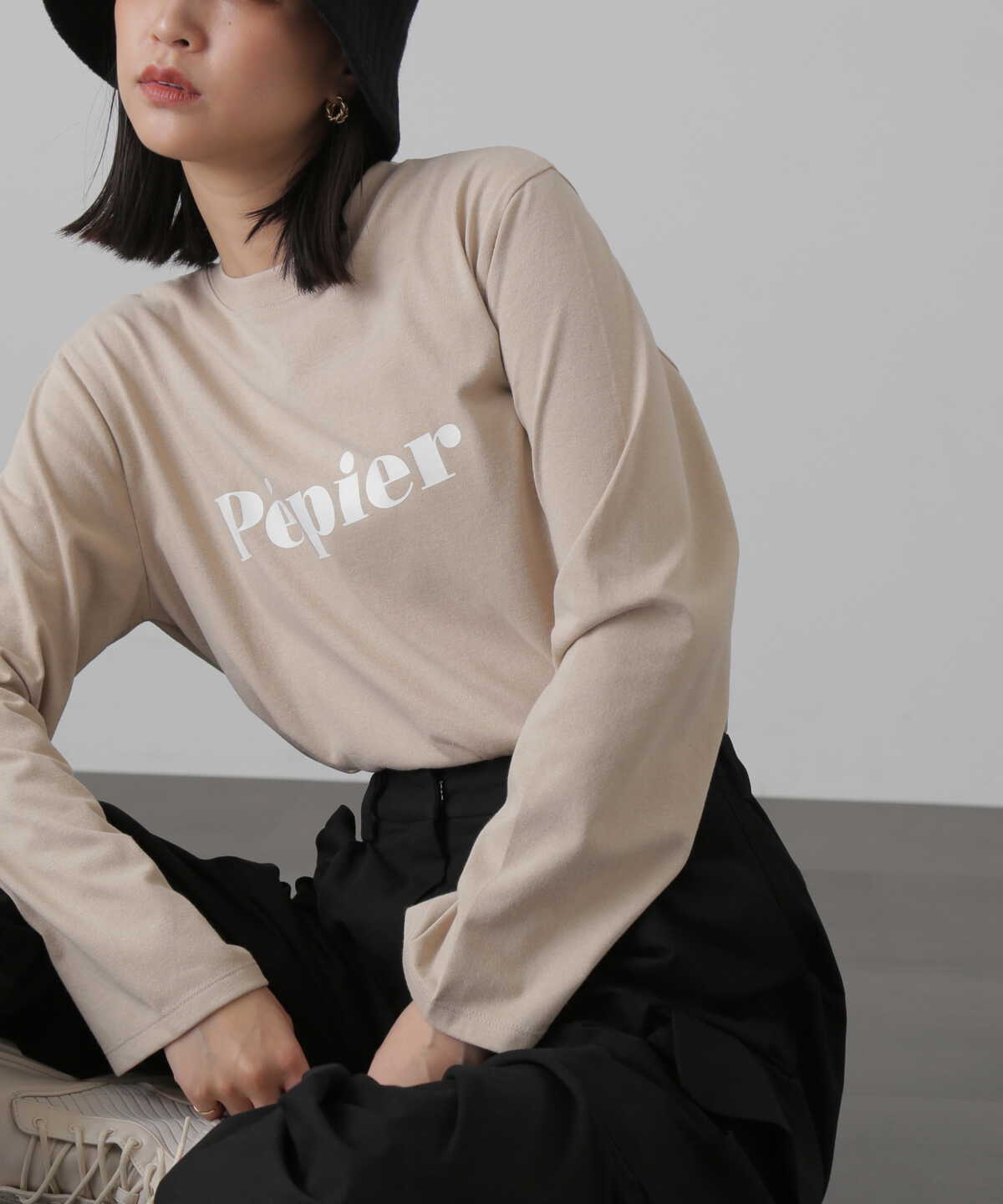 ロゴロングTシャツ