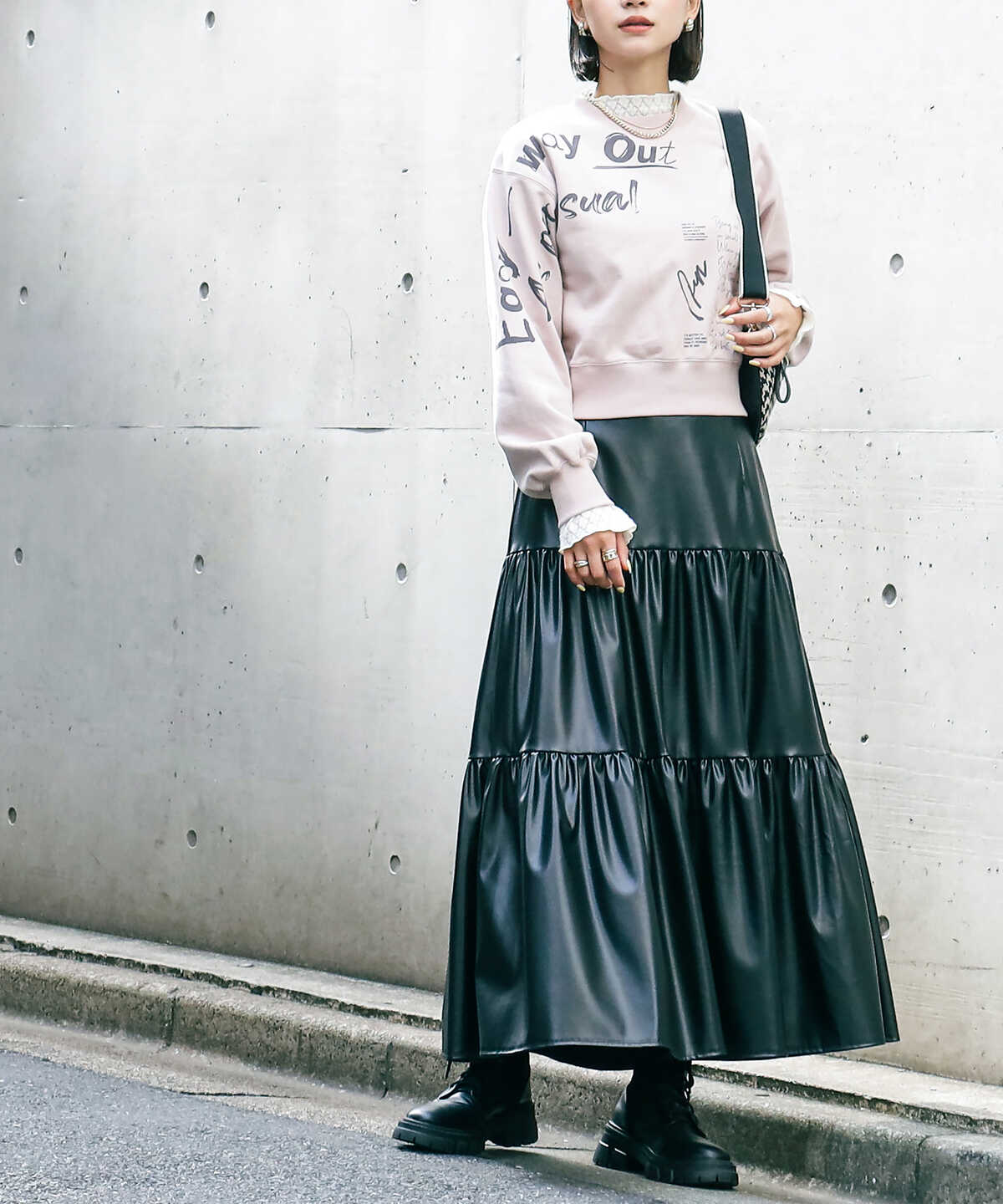 ブラッシュロゴプリントコンパクトスウェット