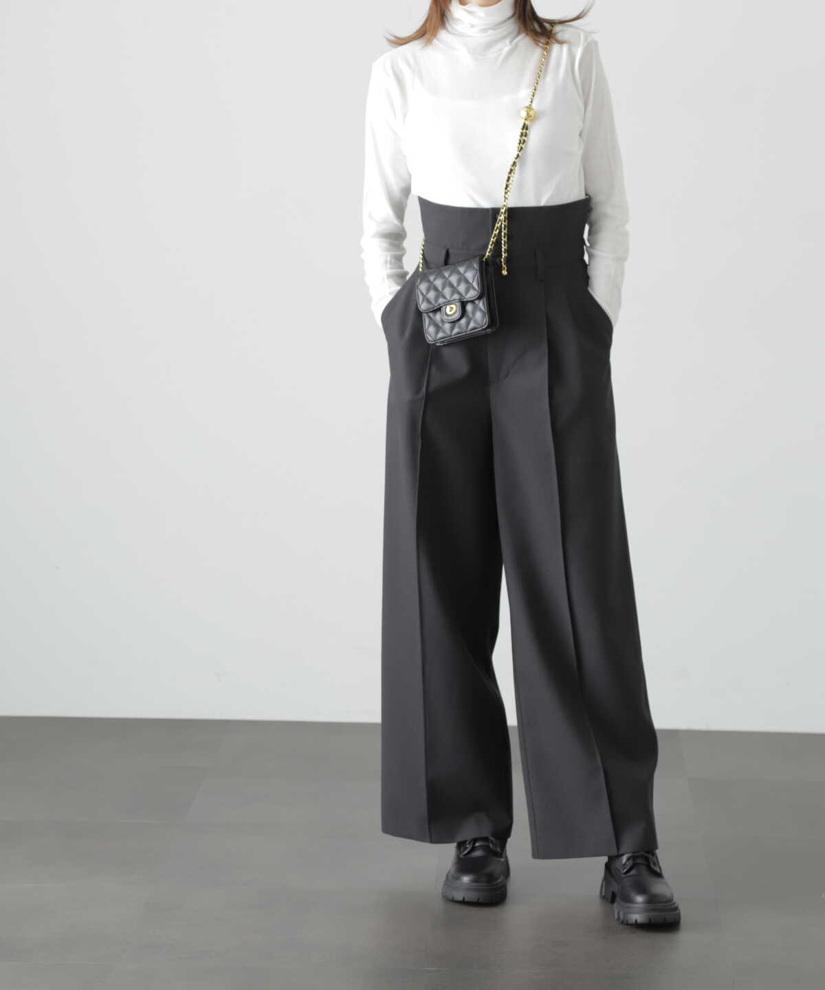 MillerシアーハイネックＴシャツ