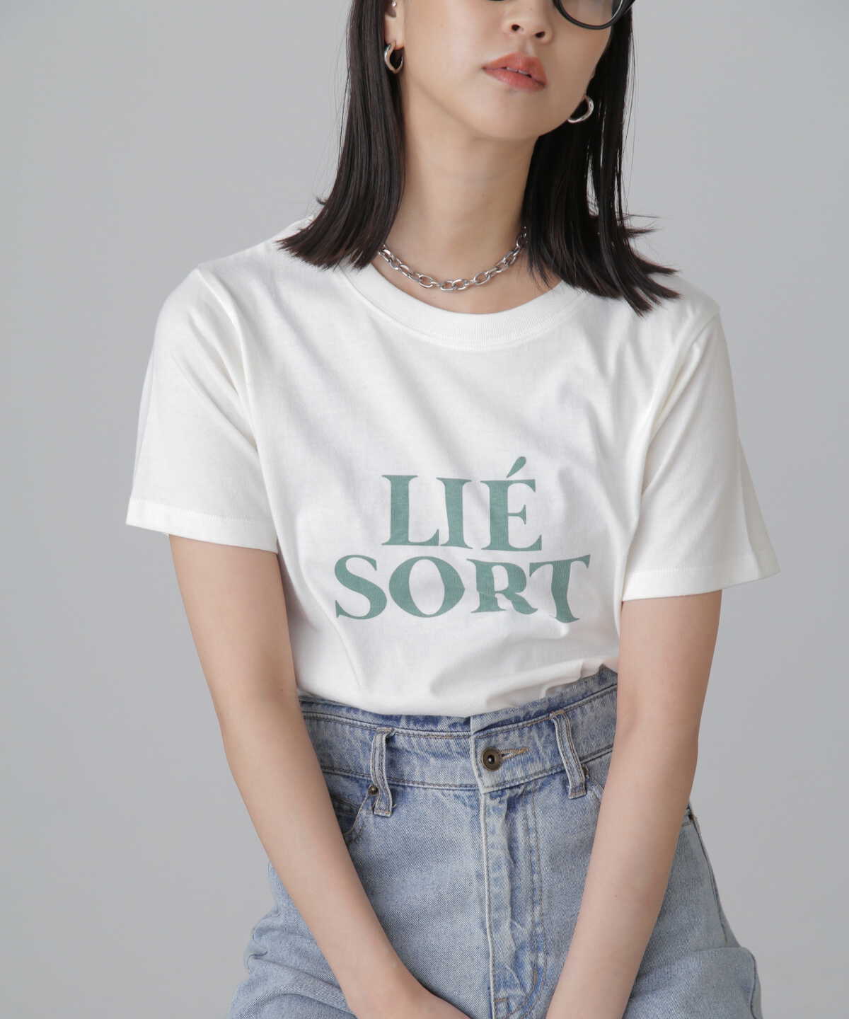 ロゴTシャツ